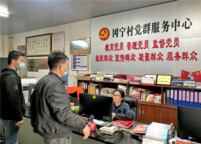 1_12 巡查照片:分别走访了学校辖区所有村委会,联系他们共同做好属地学生的防溺水安全工作。 拷贝.jpg