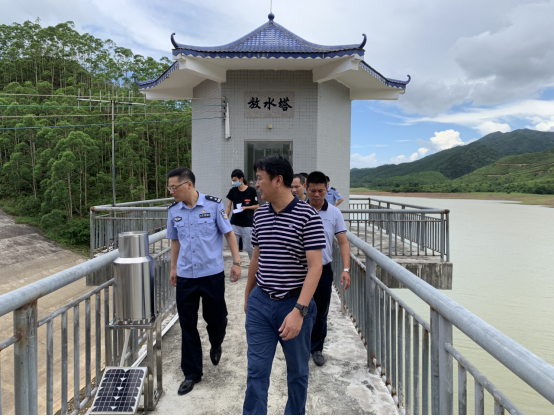 6月4日关耀东副市长到丹竹水库开展汛期检查工作267.png