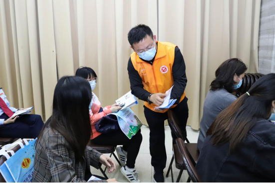 【法律援助志愿服务】我市开展《中华人民共和国妇女权益保障法》进企业志愿服务活动541.png