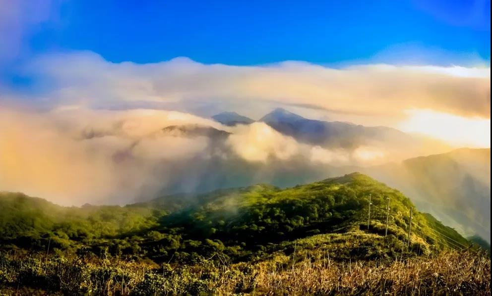 北峰山云海（李驹荣 摄）.jpg