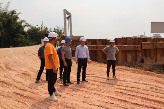 市水利局局长郑卓世检查在建水利工程建设进展和防汛备汛工作700.png