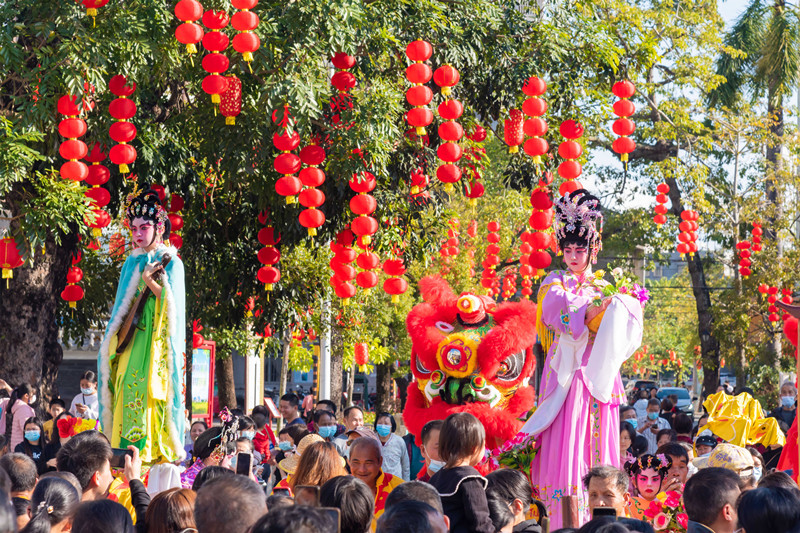 斗山飘色巡游 摄影：曾浩年 单位：台山融媒体中心.jpg