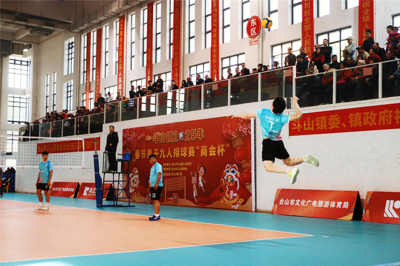 feb6eccfb49cbb887e16fa987b154e8_副本.jpg
