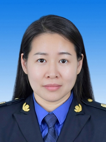 伍翩翩.jpg