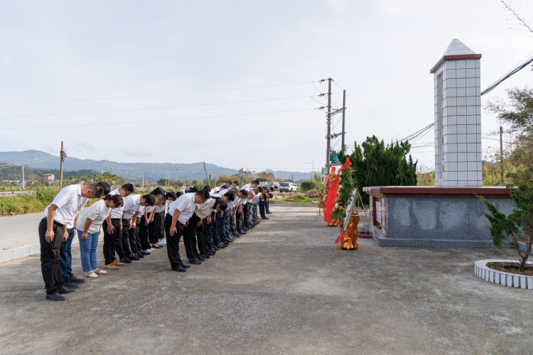 97e9050b8c34b42cd99bc754932c417 (1).jpg