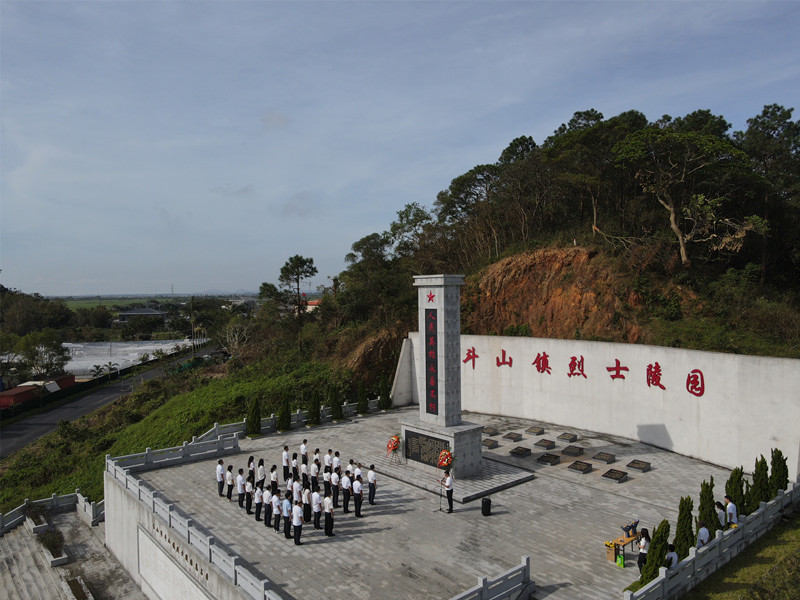 b1d73f63fc2f66a16575f7c11e6faabb_副本.jpg