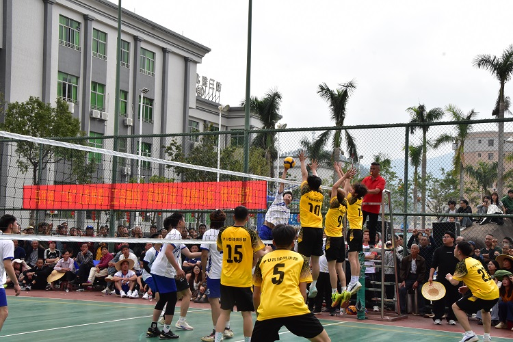 ▲决出第三、四名:沙湾塘、早禾石村联队 VS 沙头冲村队 (2).JPG