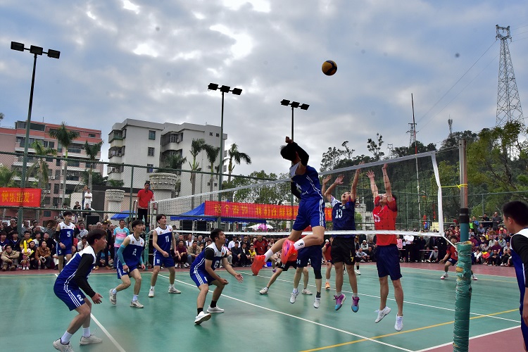 ▲决出冠、亚军:大步头村队 VS 小洞村队.jpg