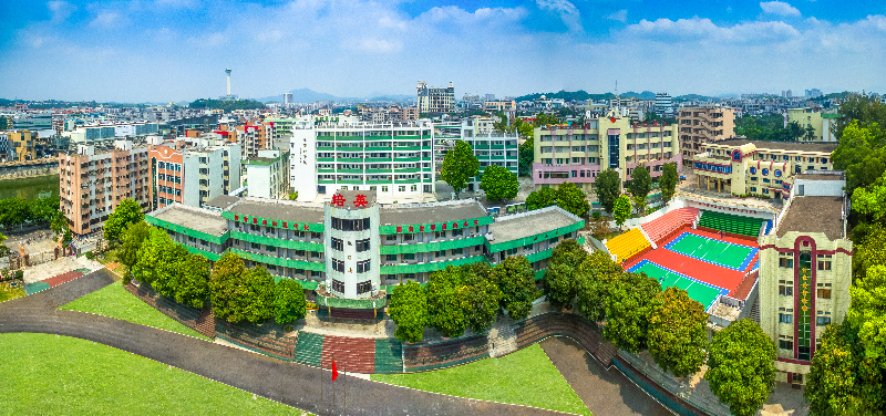 校园照片：学校俯瞰图.jpg