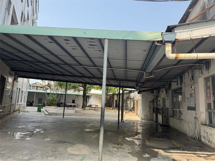 冲蒌中心小学饭堂整改前.jpg