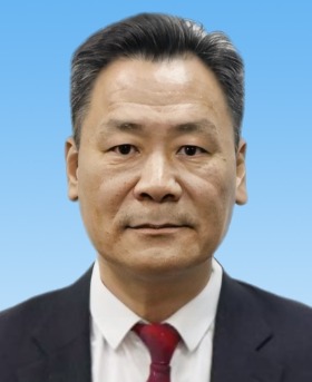 黄君奕.jpg
