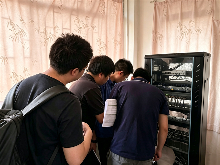 检查01.jpg