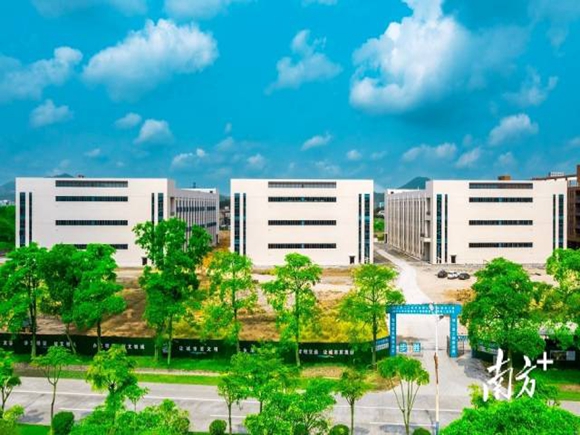 台山市江口电机有限公司年产1000万台新能源汽车电机。周华东 摄_副本.jpg