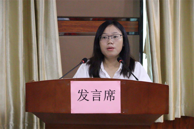 3、镇长讲话.jpg