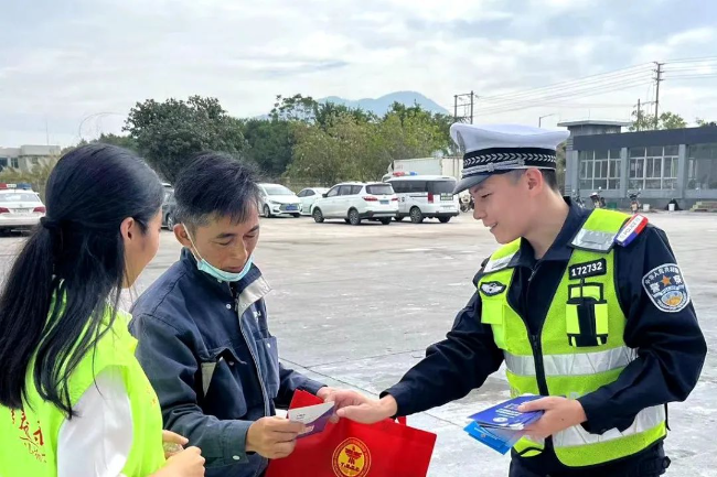 28dcfab177ab28f3c9e73dfdd2855be.jpg 图片