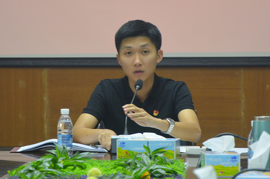 汶村召开专题会议进行理论学习,加强党的政治